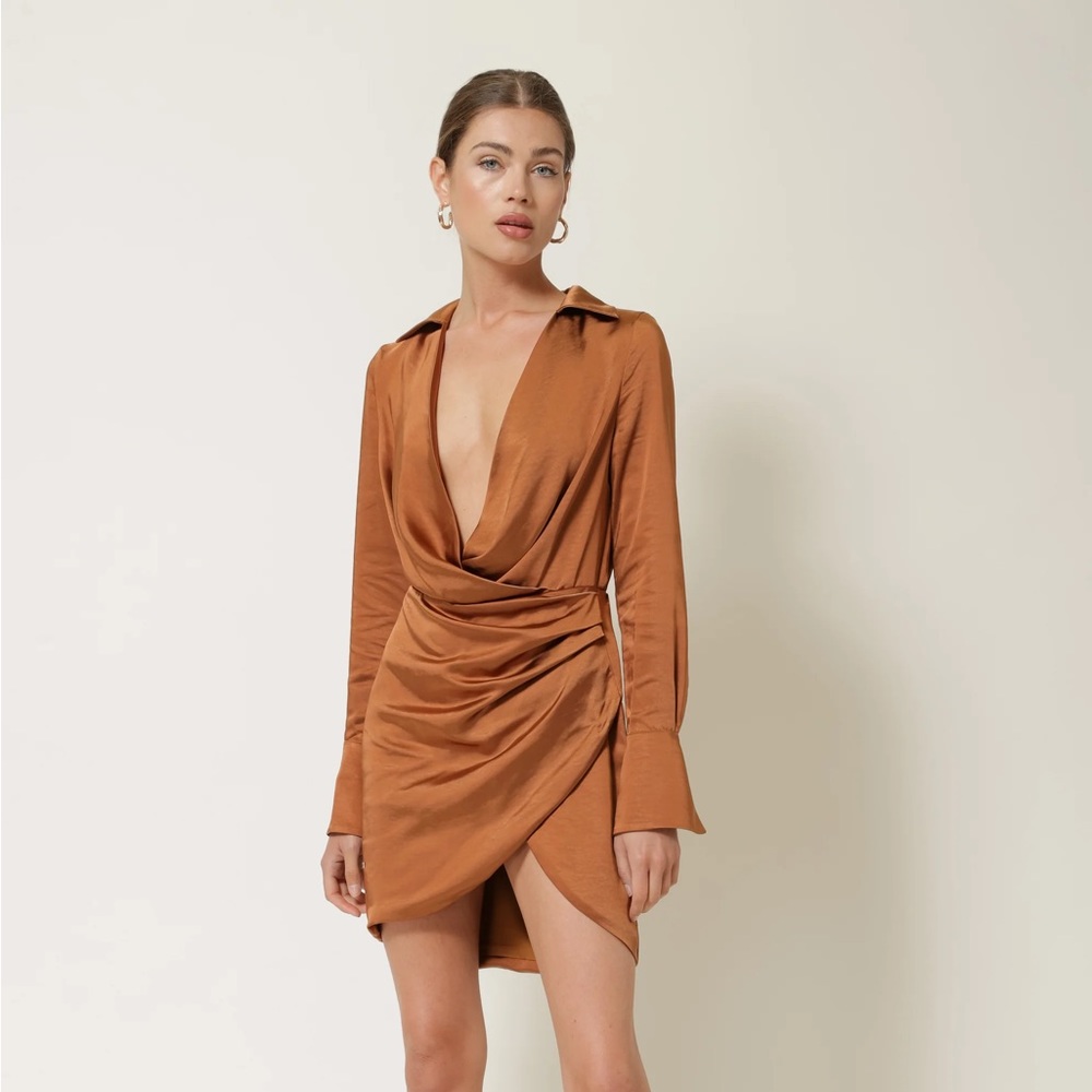 LINE & DOT Bella Mini Dress in Camel size S